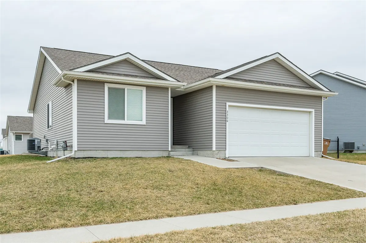 3306 Linden Drive Sw, Bondurant, IA 50035 - #1
