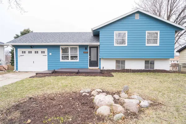 4715 Devlin Drive, Norwalk, IA 50211