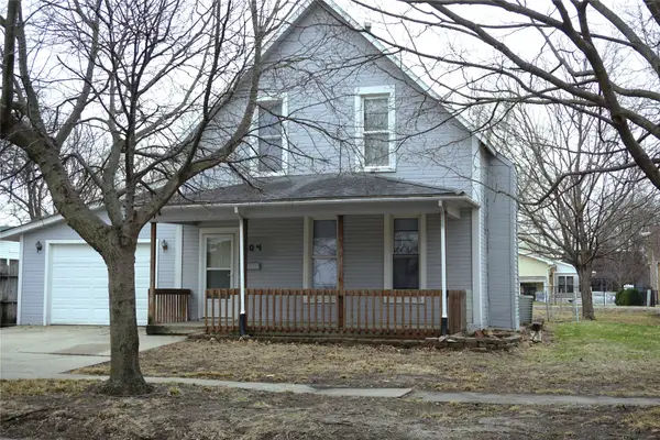 604 E Jefferson Street, Winterset, IA 50273