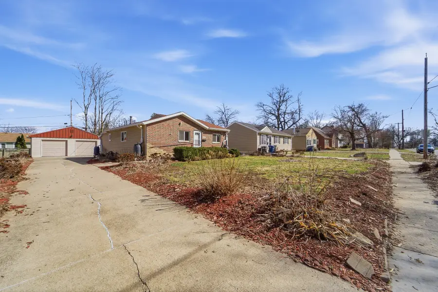 2415 38th Street, Des Moines, IA 50310 - #3