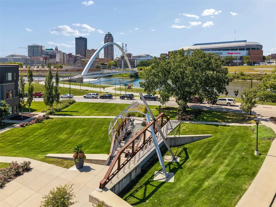 228 E Center Street, Des Moines, IA 50309 - #2