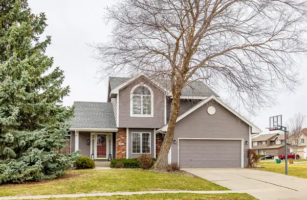 1986 NW 152nd Street, Clive, IA 50325