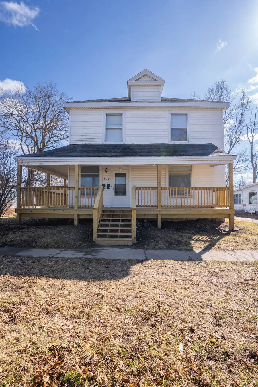 306 W Robinson Street, Knoxville, IA 50138 - #3