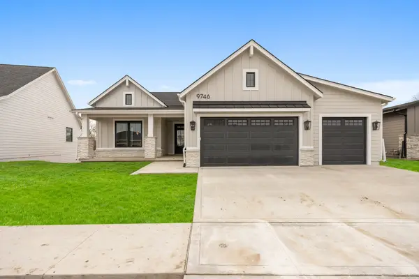 9746 Watermeadow Circle, Johnston, IA 50131