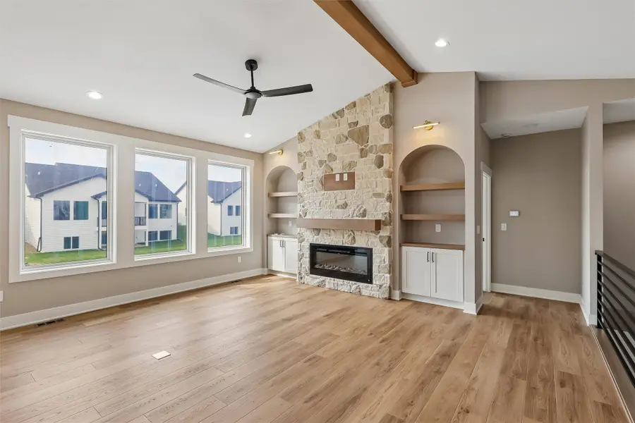 17308 Northview Drive, Urbandale, IA 50323 - #2