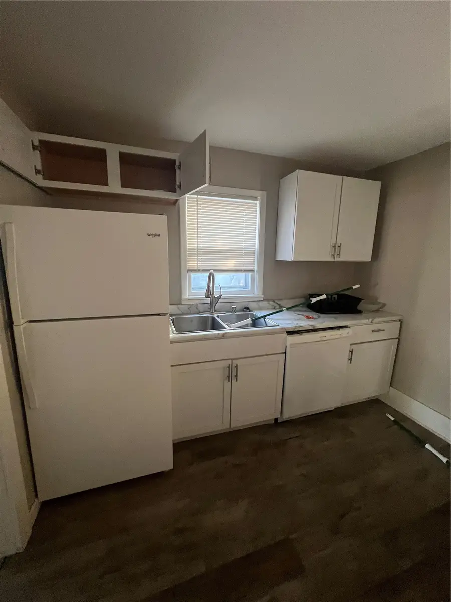 4044 2nd Avenue, Des Moines, IA 50313 - #3