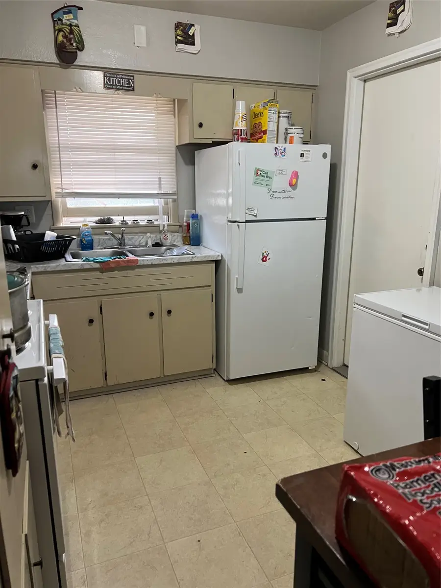 1304 Wall Avenue, Des Moines, IA 50315 - #2