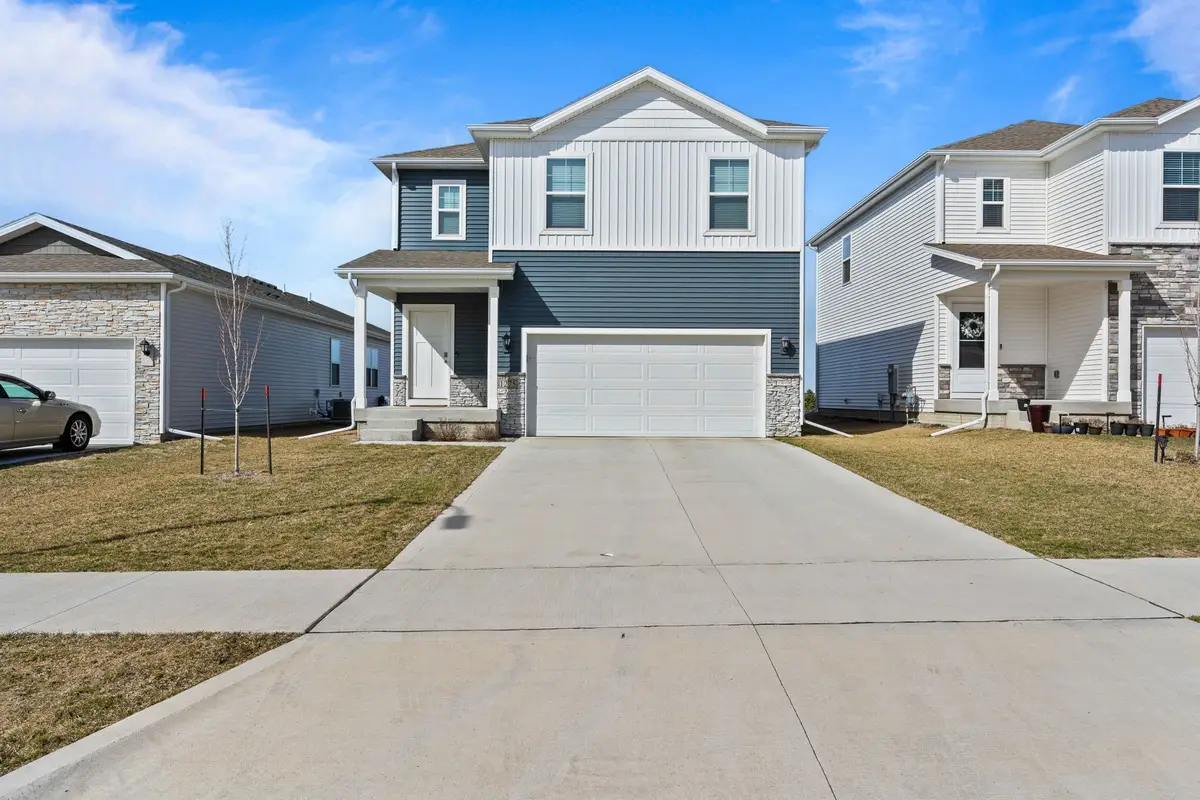 1275 NW Williamsburg Lane, Waukee, IA 50263 - #1