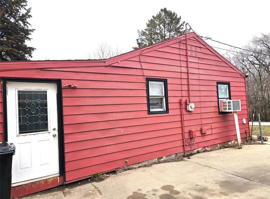 4730 NE 33rd Court, Des Moines, IA 50317 - #3