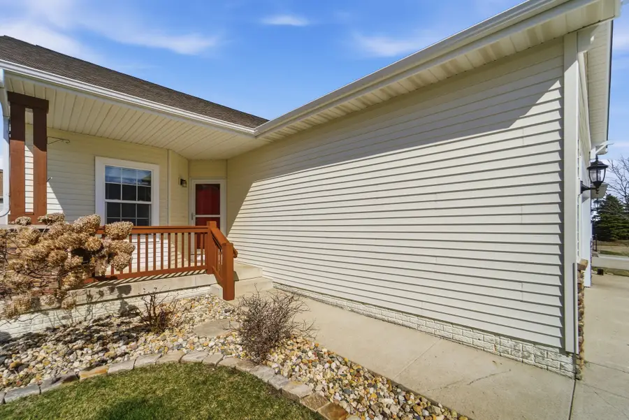 13007 Alpine Drive, Urbandale, IA 50323 - #2