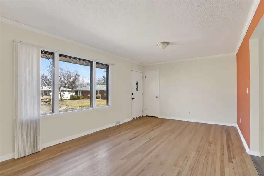 3001 Roblang Court, Des Moines, IA 50317 - #2