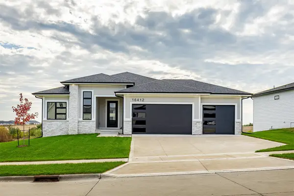 16412 N Valley Drive, Urbandale, IA 50111