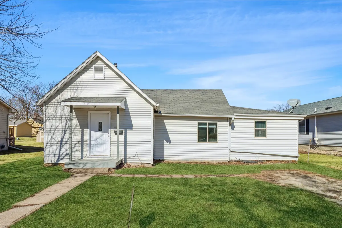415 E Buchanan Street, Winterset, IA 50273 - #1
