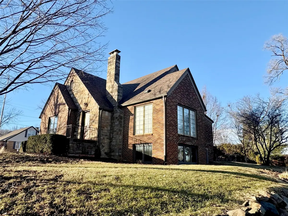 515 Ashworth Road, West Des Moines, IA 50265 - #1