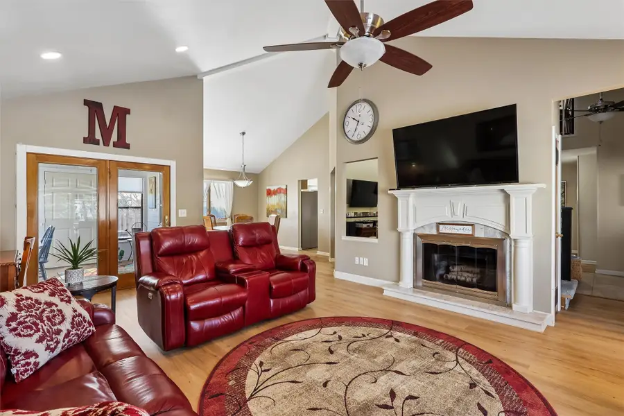 102 Orchard Circle, Indianola, IA 50125 - #3