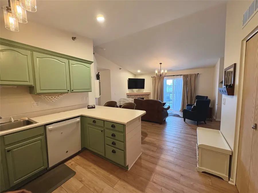 1335 SE 6th Street #304, Grimes, IA 50111 - #2