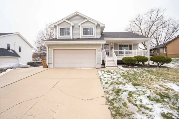 1221 E 14th Street, Norwalk, IA 50211