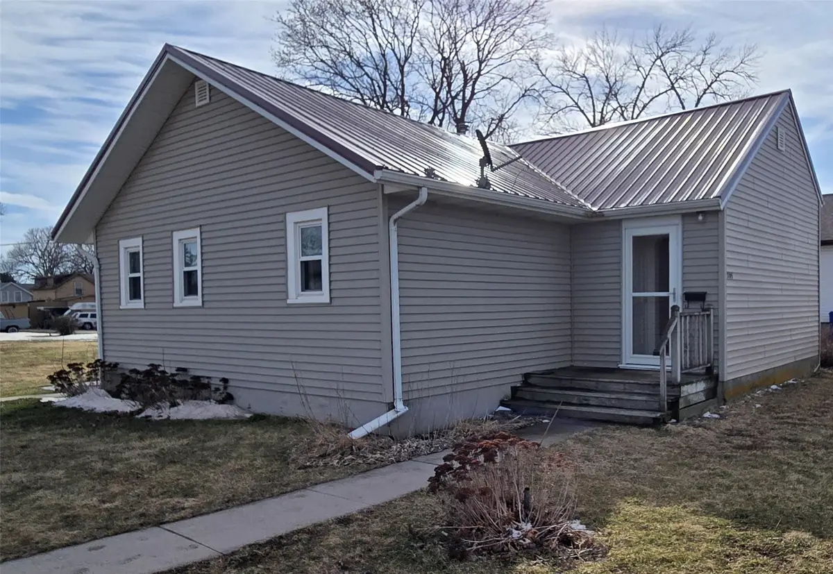 205 E Market Street, Laurel, IA 50141 - #1