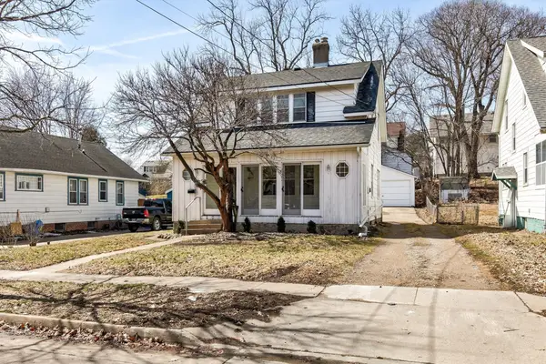 2318 E 11th Street, Des Moines, IA 50316