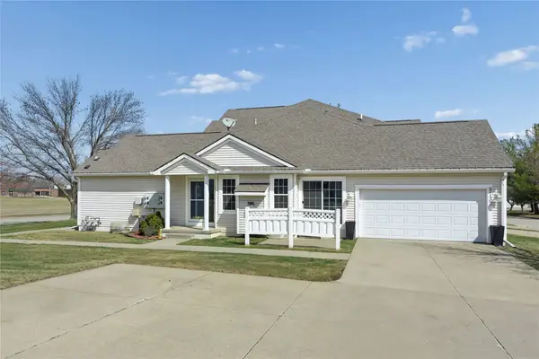 8733 Hanworth Drive, Johnston, IA 50131