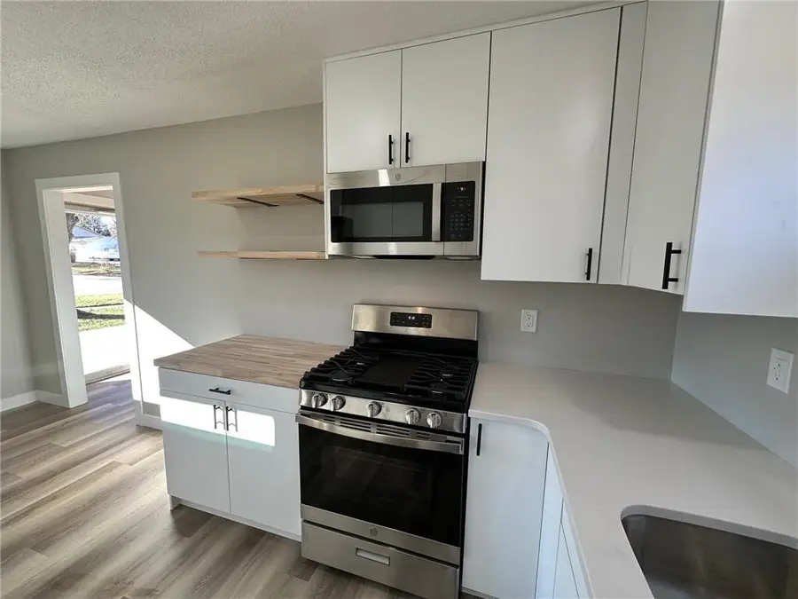 521 W Hutchings Street, Winterset, IA 50273 - #2