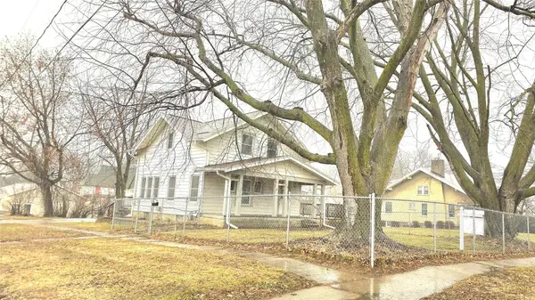 701 E 5th Street N, Newton, IA 50208