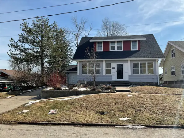 111 S 4th Avenue E, Newton, IA 50208