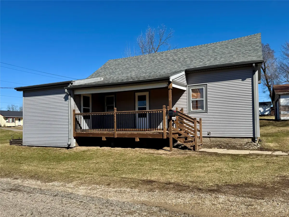 1914 Summit Street, Marshalltown, IA 50158 - #1