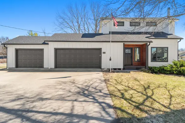 8837 NW 71st Court, Johnston, IA 50131