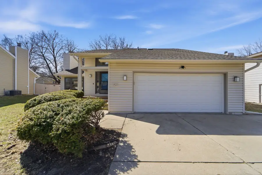 1420 NW 91st Street, Clive, IA 50325 - #2