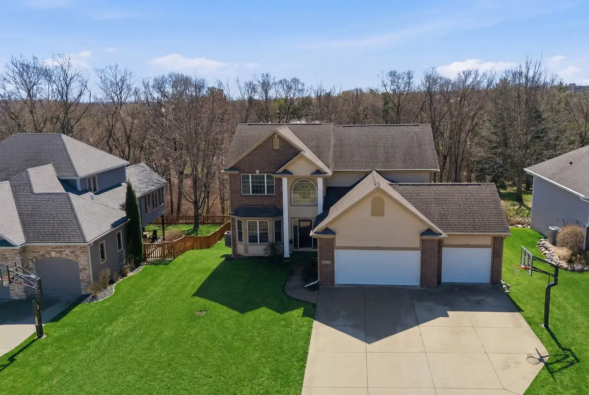 15318 Horton Avenue, Urbandale, IA 50322 - #1