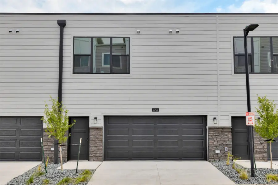 464 SW 12th Street, Des Moines, IA 50309 - #3