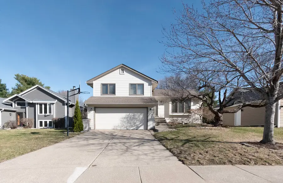 5935 Ashland Place, Johnston, IA 50131 - #2