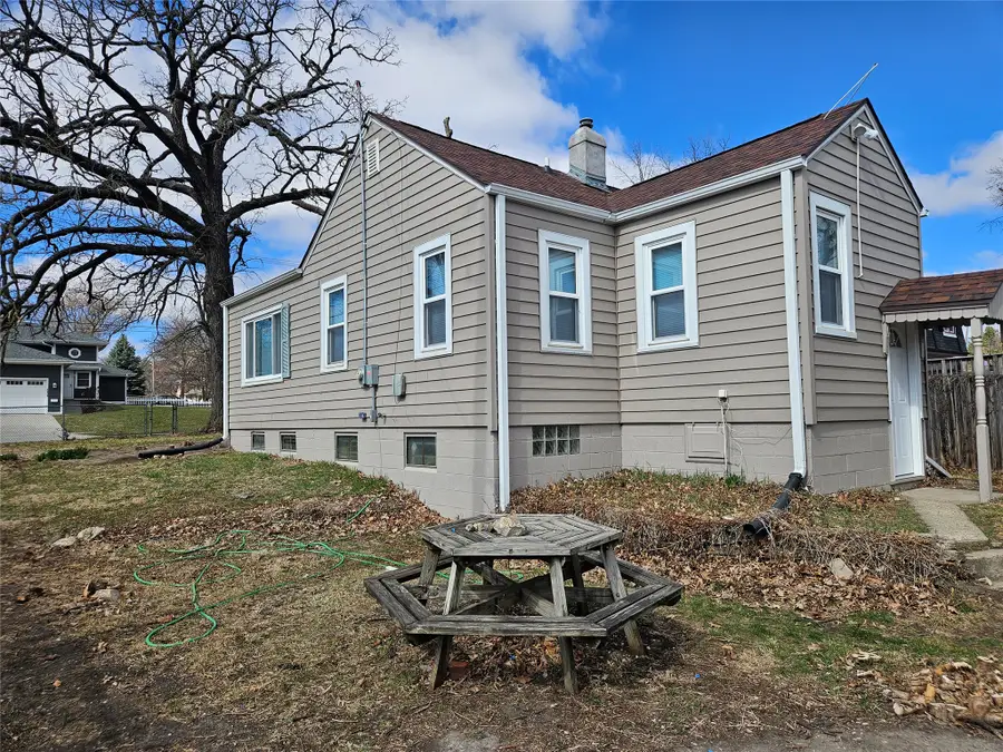 3901 Lower Beaver Road, Des Moines, IA 50310 - #2