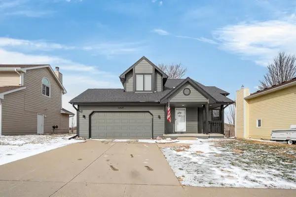 1213 N 7th Street, Indianola, IA 50125