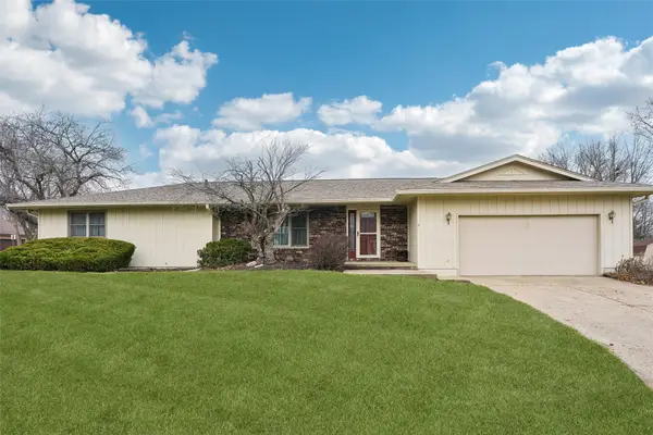 9409 Horton Avenue, Urbandale, IA 50322