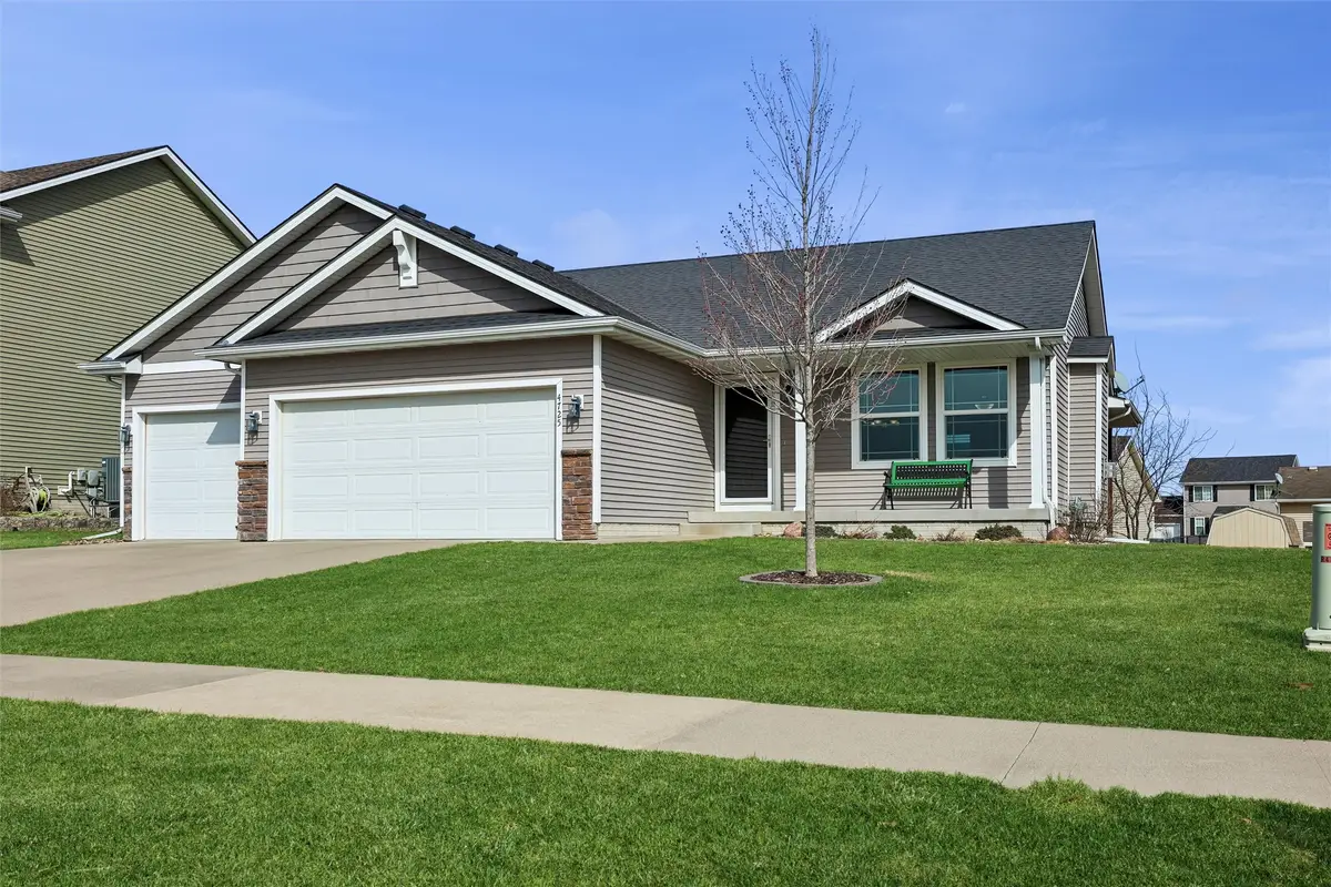 4725 NE Innsbruck Drive, Ankeny, IA 50021 - #1