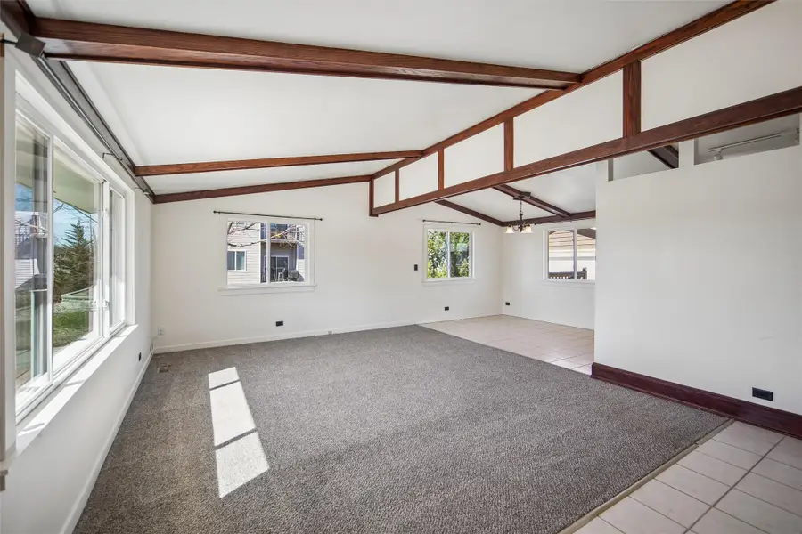 5685 NW 57th Avenue, Johnston, IA 50131 - #3