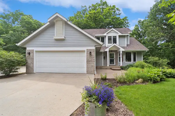 6913 NE Berwick Drive, Ankeny, IA 50021