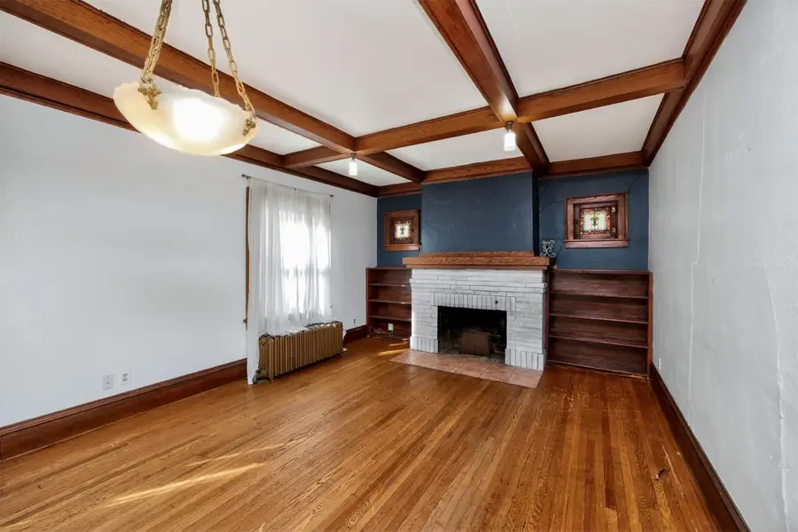 654 36th Street, Des Moines, IA 50312 - #3