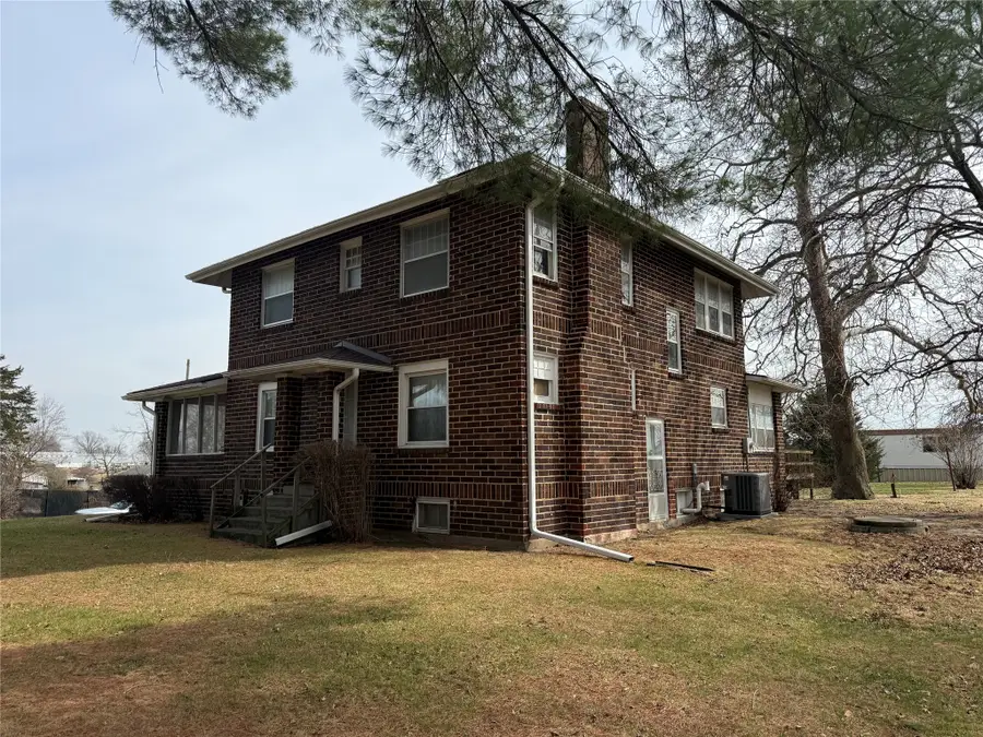 1706 W Summit Street, Winterset, IA 50273 - #2