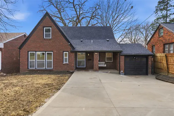 1320 66th Street, Windsor Heights, IA 50324