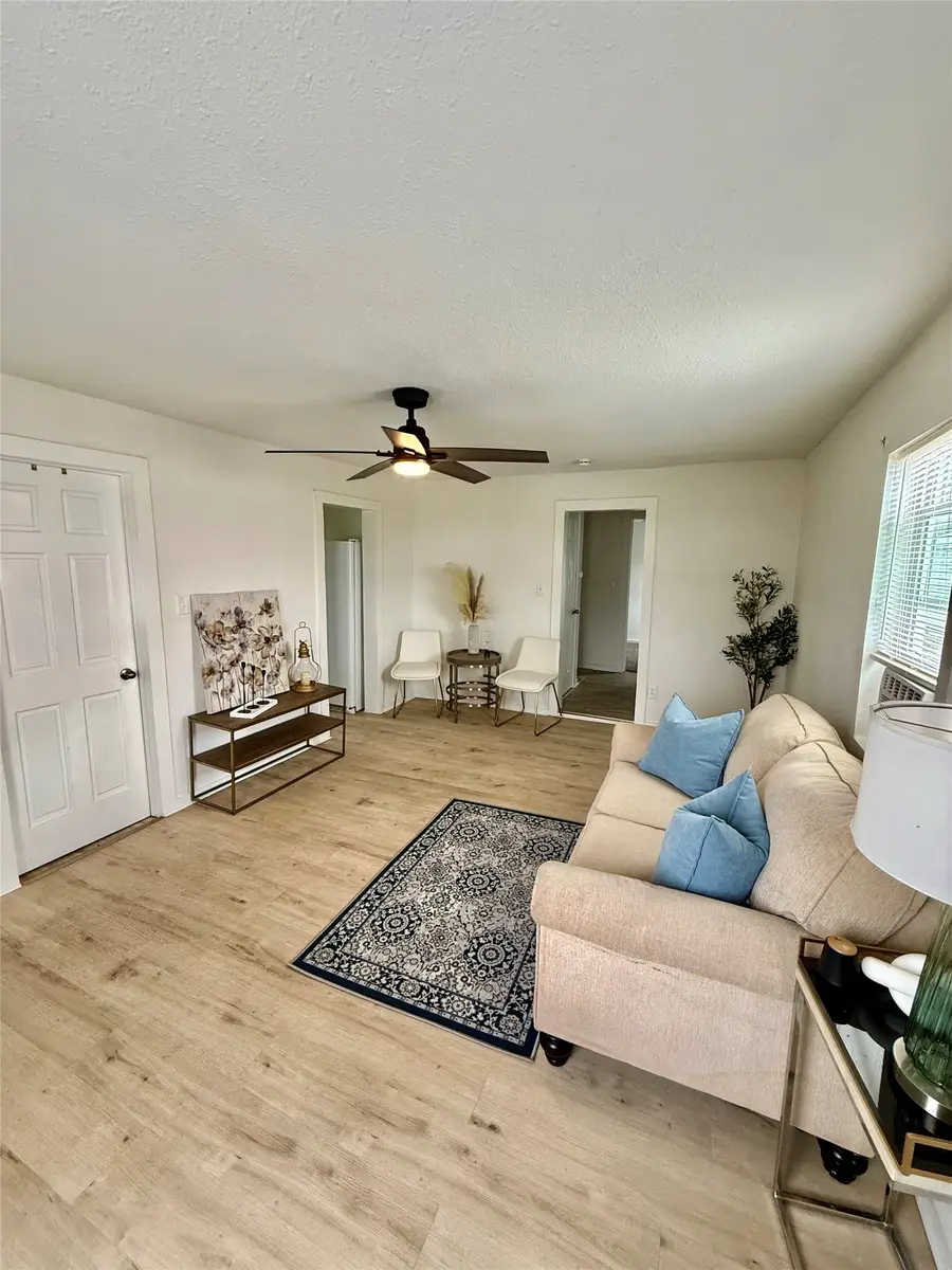 435 NW 49th Place, Des Moines, IA 50313 - #2