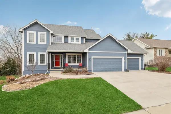 6832 Morningside Circle, Johnston, IA 50131