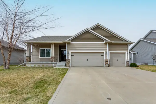 2060 SE Parkview Crossing Drive, Waukee, IA 50263