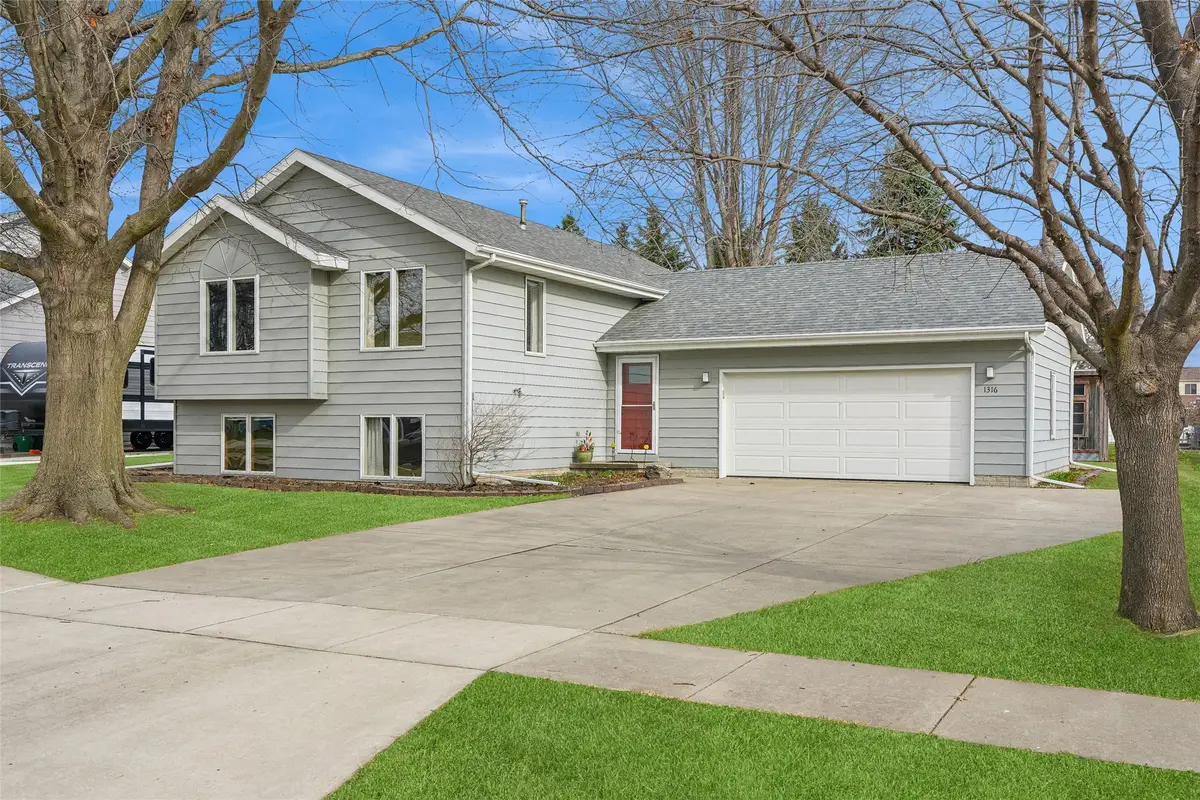 1316 E Girard Avenue, Indianola, IA 50125 - #1