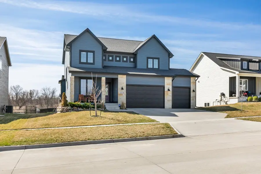 11174 Westport Drive, West Des Moines, IA 50266 - #2