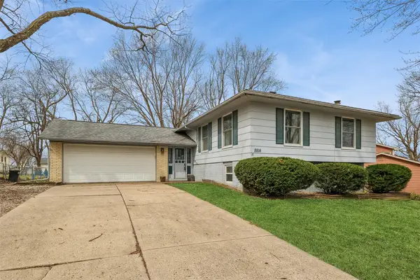 8814 Woodmayr Drive, Norwalk, IA 50211