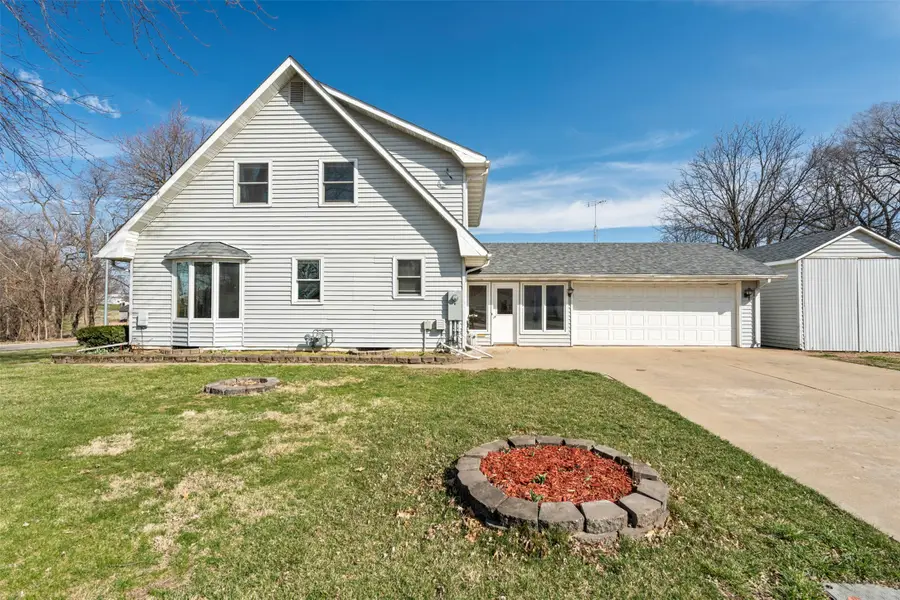 700 W 4th Street, Pella, IA 50219 - #2