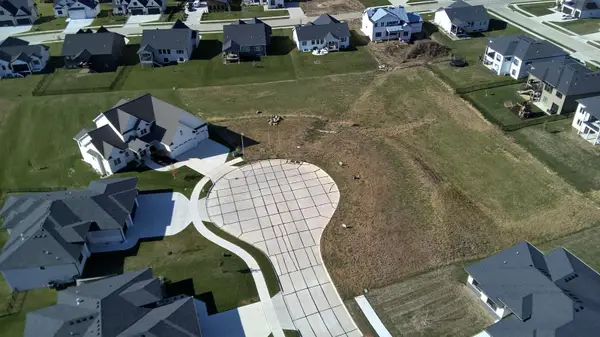 18079 Hammontree Circle, Clive, IA 50325